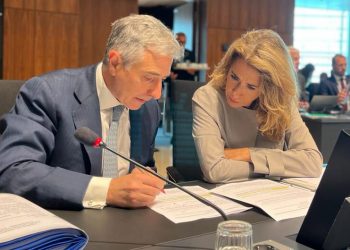 La ministra de Transportes, Movilidad y Agenda Urbana, durante el Consejo de Ministros de la UE