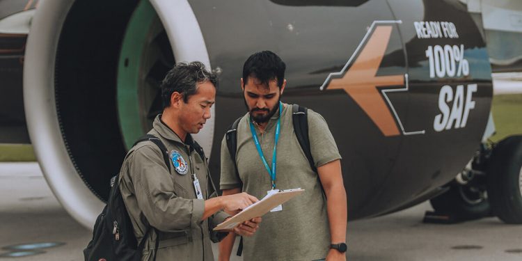 Primer vuelo de prueba de un E195-E2 con SAF