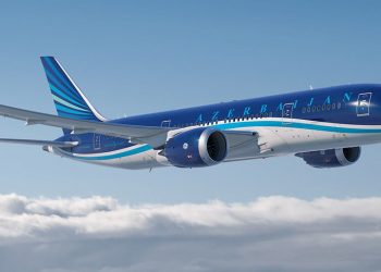 Azerbaijan Airlines se compromete a comprar a Boeing cuatro aviones 787-8 más