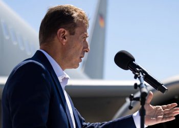 Faury en Farnborough