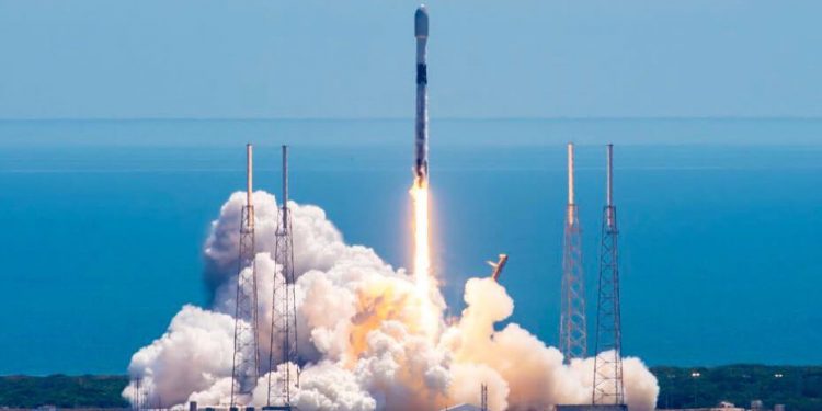 SpaceX lanzó otros 53 satélites Starlink