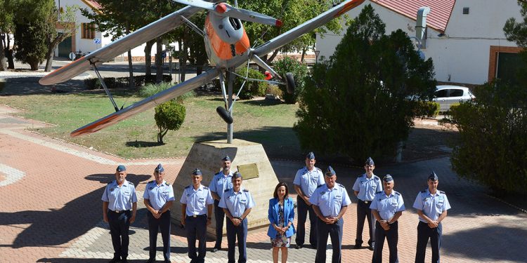 La ministra de Defensa agradece el trabajo de la Maestranza Aérea de Albacete
