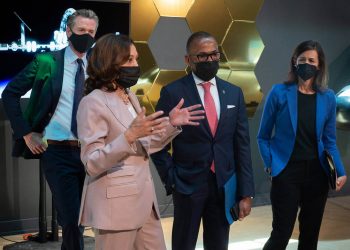 La vicepresidenta norteamericana, Kamala Harris, se reunió con el Consejo Nacional del Espacio
