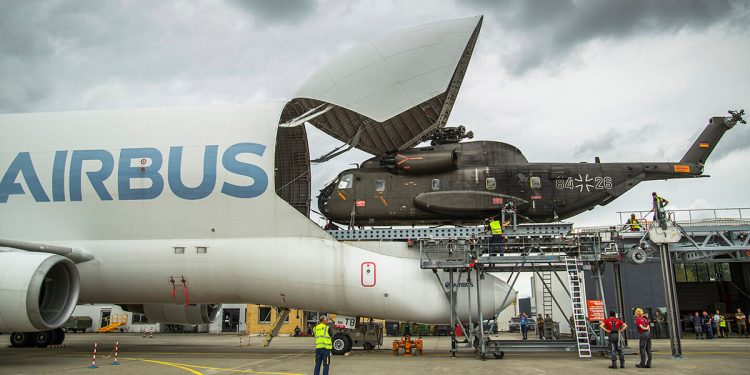 Airbus prueba un sistema para carga militar de gran tamaño en Beluga