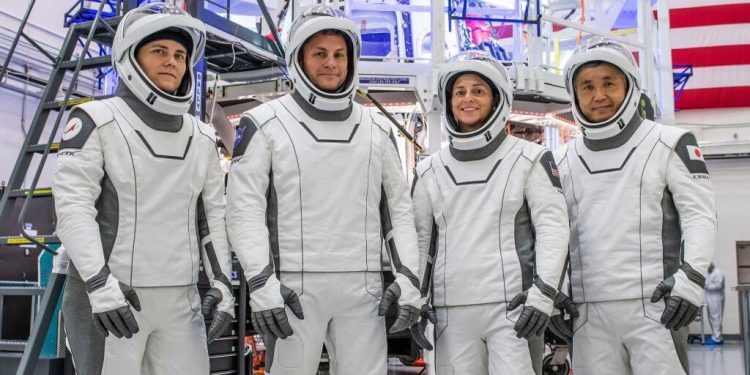 La Nasa y SpaceX aplazan el lanzamiento de la misión tripulada Crew-5 a la ISS