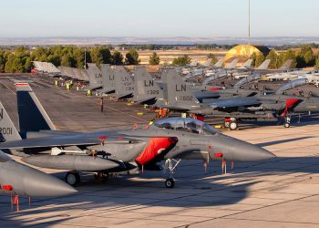 Un total de 28 aviones en el último curso del año del TLP