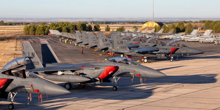 Un total de 28 aviones en el último curso del año del TLP