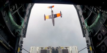 Airbus opera el demostrador Remote Carrier desde un A400M en vuelo
