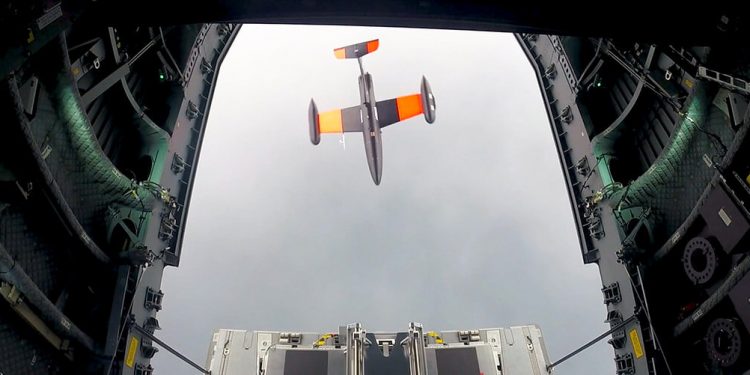 Airbus opera el demostrador Remote Carrier desde un A400M en vuelo