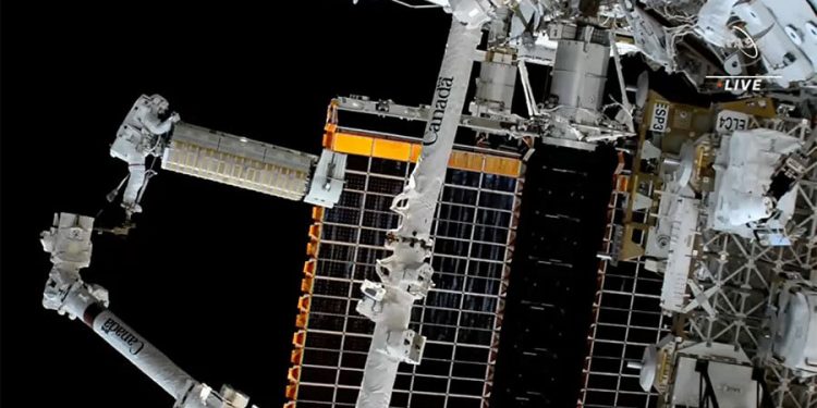 Concluyeron los trabajos durante la salida de la ISS de dos astronautas de la Nasa