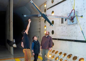 La Nasa prepara su vehículo Dragonfly para la misión a Titán, la luna mayor de Saturno