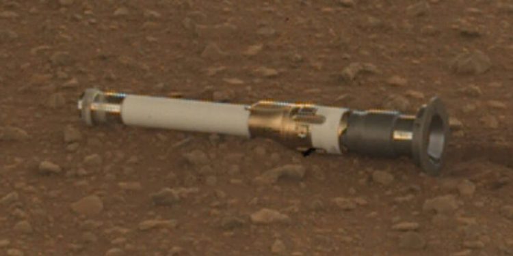 Primera muestra de roca marciana depositada por el rover Perseverance para su traída a la Tierra