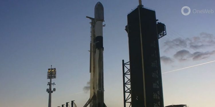 SpaceX lanzó al espacio 40 satélites OneWeb