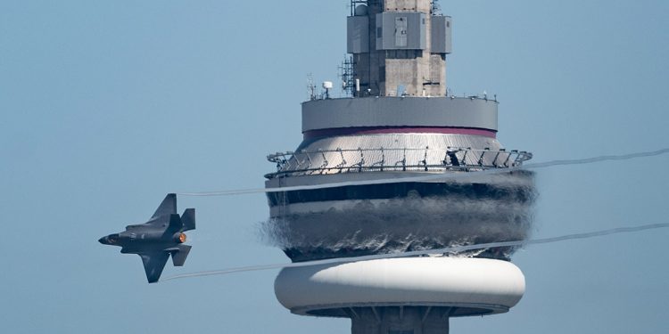 Canadá comprará 88 aviones de combate F-35 Lightning II
