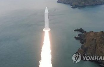 Corea del Sur prueba el lanzamiento de un cohete de combustible sólido