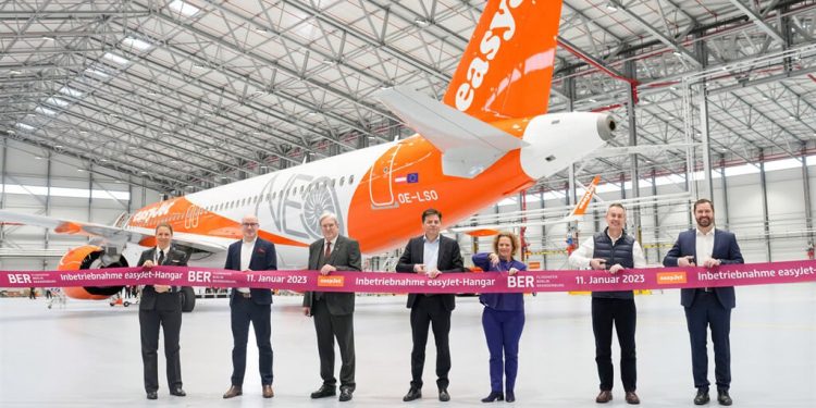 EasyJet abre un centro de mantenimiento en Berlín, el primero en Europa continental