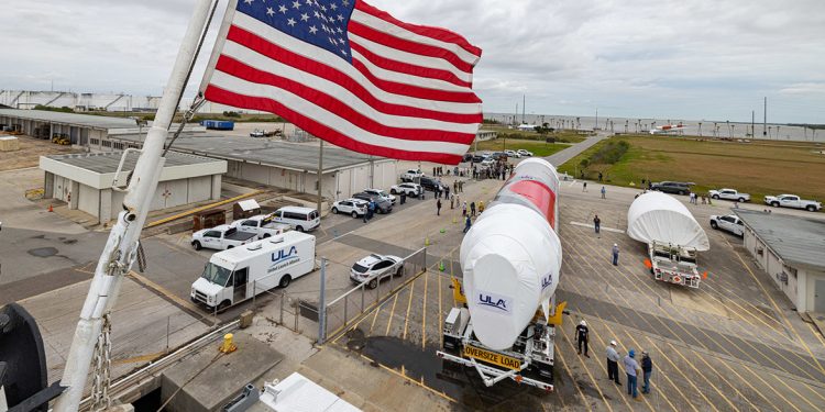 El primer cohete Vulcan Centaur de ULA llega a Florida para su vuelo inaugural