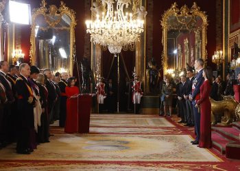 Margarita Robles ensalza en la Pascua Militar el esfuerzo del Gobierno por incrementar las capacidades de las Fuerzas Armadas