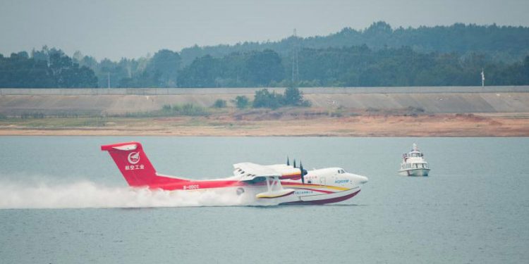 China pone en prueba de vuelo los cuatro prototipos del avión anfibio AG600M