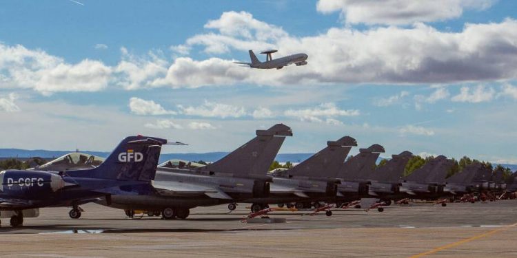 La Base Aérea de Albacete acoge el curso de vuelo FC 2023-1 del TLP