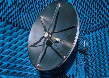 La antena de alta ganancia para el telescopio Roman de la Nasa superó las pruebas ambientales
