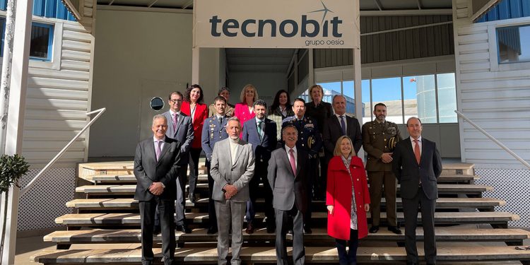 La secretaria de Estado de Defensa visitó el Centro Tecnológico de Tecnobit-Grupo Oesía