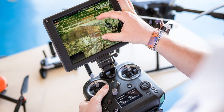 Alumno European Flyers con dron