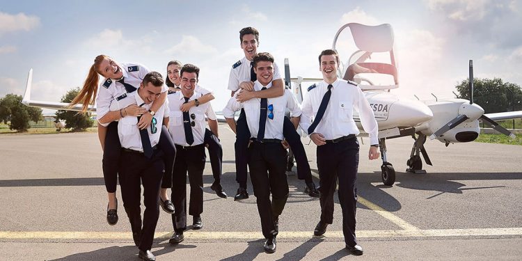CESDA presentó su Centro Universitario y el Grado de Piloto de Aviación Comercial