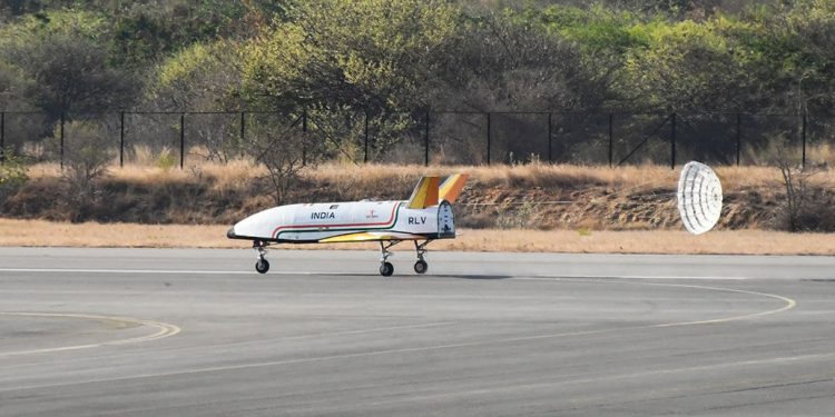 ISRO culmina el primer aterrizaje autónomo del vehículo de lanzamiento reutilizable