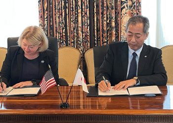 La Nasa y JAXA firman un acuerdo para la cooperación en la misión lunar MMX