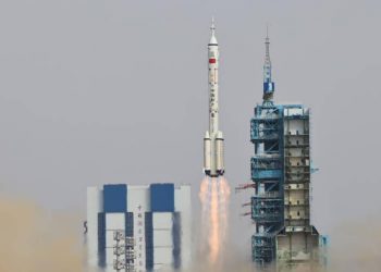 China lanza la nave tripulada Shenzhou-16 hacia su estación espacial