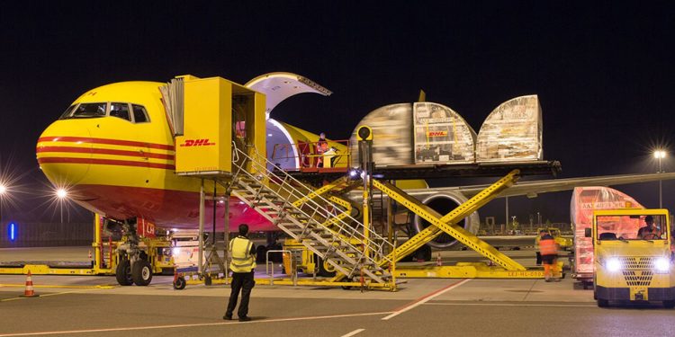 DHL Express trae a España el primer servicio de mensajería urgente mediante el uso de SAF