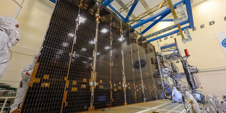 El satélite GOES-U de la NOAA completó la prueba de despliegue de paneles solares