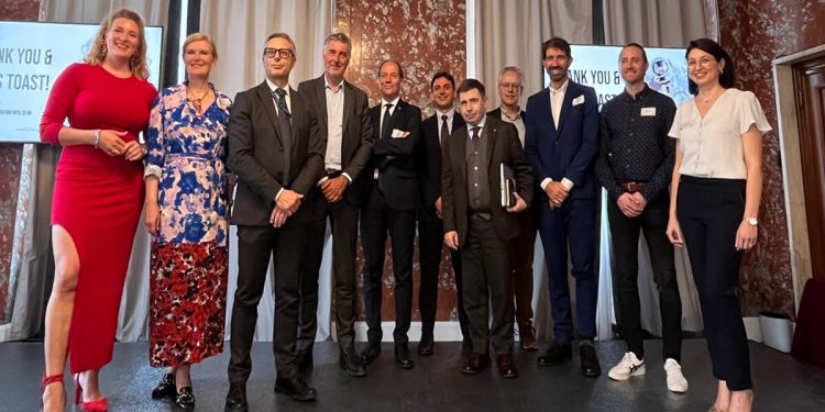 Italia, Francia y Alemania firman un acuerdo sobre el programa europeo SpaceFounders