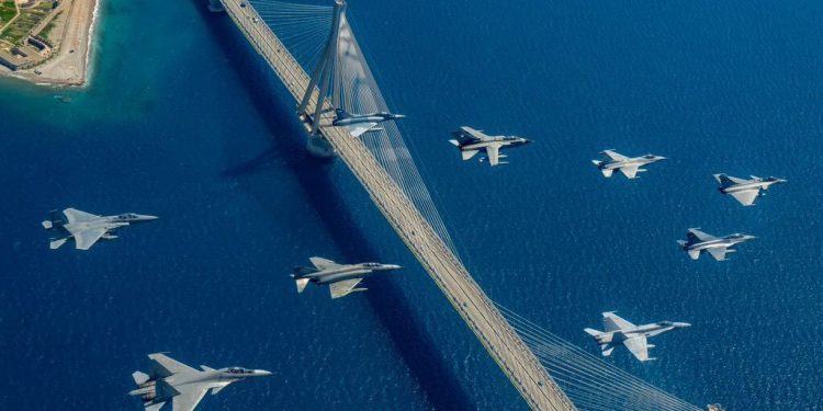 Los F-18 del Ala 46 regresaron tras participar en Grecia en el ejercicio internacional Iniochos 2023