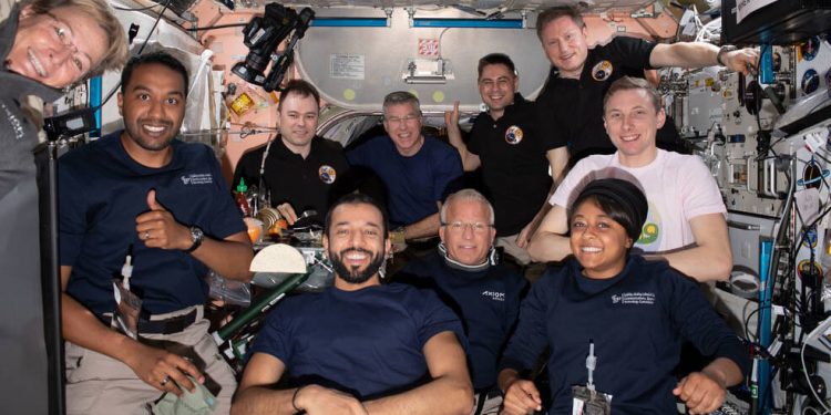 Los astronautas de la misión Ax-2 preparan su regreso a casa desde la ISS