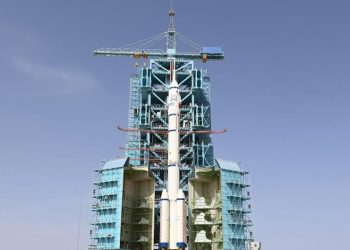 Preparan el lanzamiento de la nave Shenzhou-16 con tres astronautas a la estación espacial china