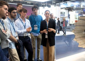 Reunión de ITP Aero con universidades en Feindef