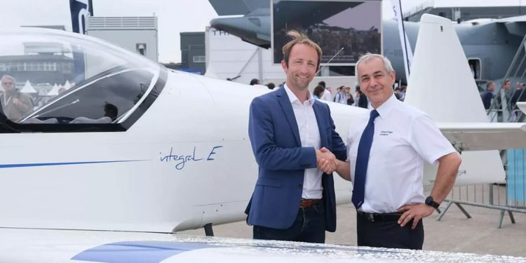 Airbus y Aura Aero se asocian para descarbonizar los aviones de formación de pilotos