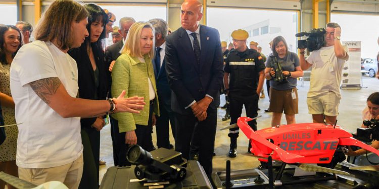 Umiles muestra sus soluciones de emergencias a la UME
