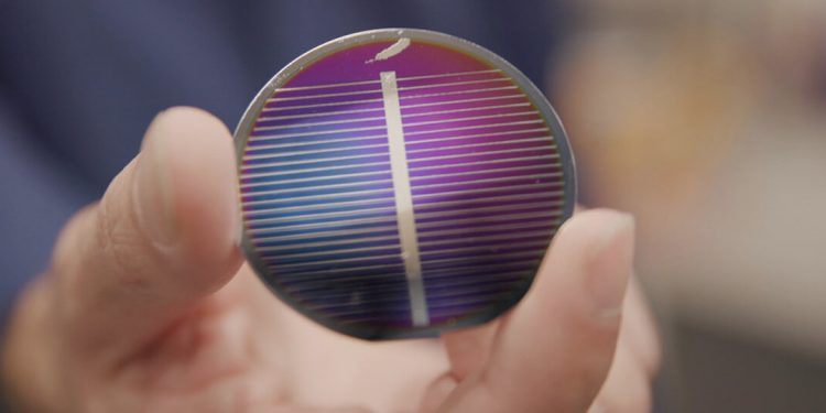 Blue Origin logra un contrato de la Nasa para convertir el regolito lunar en sistemas de energía solar en la Luna