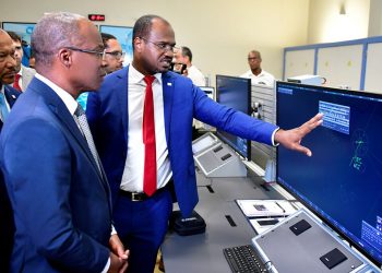 Indra moderniza los centros y torres de control de Cabo Verde