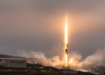 SpaceX lanza 70 satélites Starlink en tres días