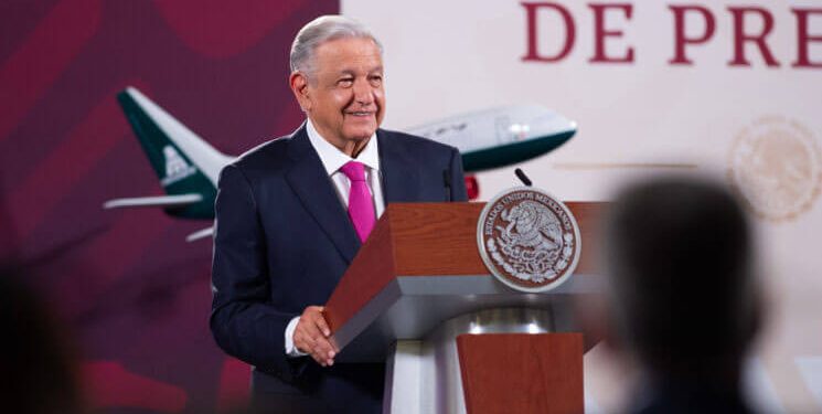 Conferencia prensa Mexicana de Aviacion