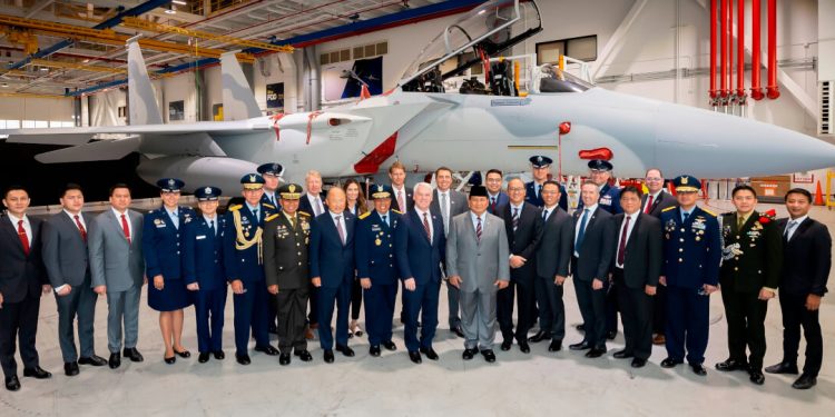 Indonesia anuncia su compromiso para adquirir 24 aviones F-15EX
