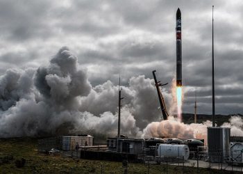 Rocket Lab lanza su misión Electron número 40, reutilizando un motor