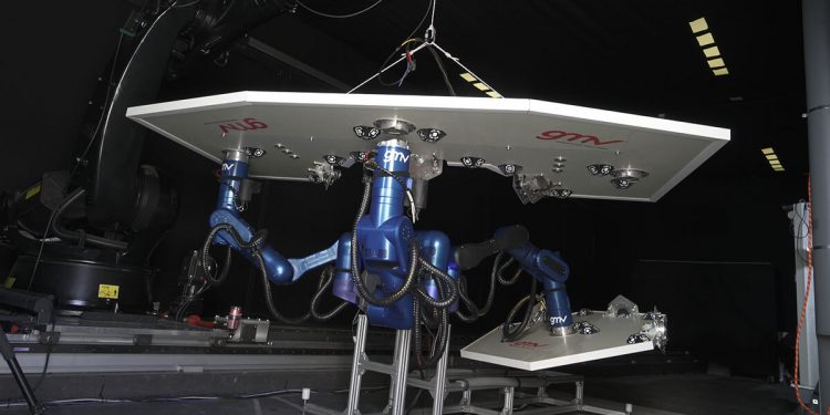 GMV prueba con éxito un robot para ensamblaje y mantenimiento de estructuras en órbita terrestre