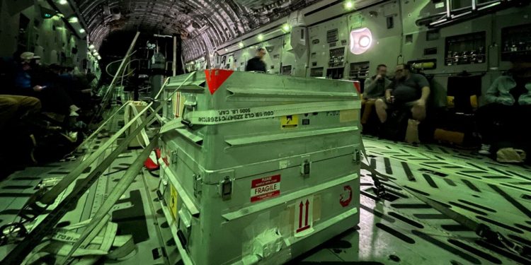 La muestra del asteroide Bennu ya está en Houston para su estudio