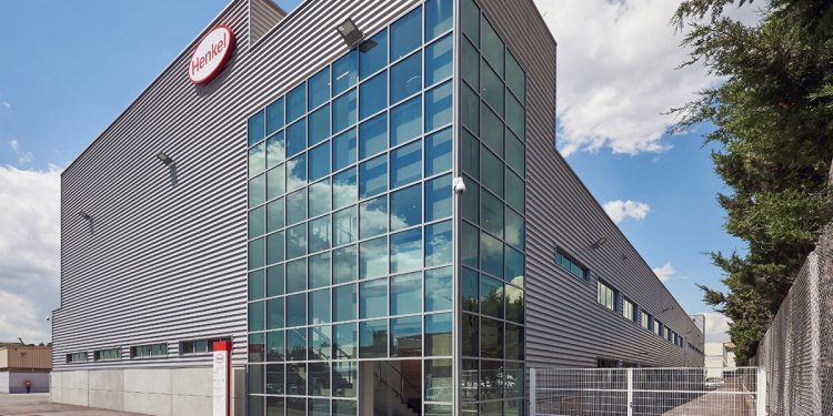 La planta de Henkel para la industria aeroespacial en Barcelona