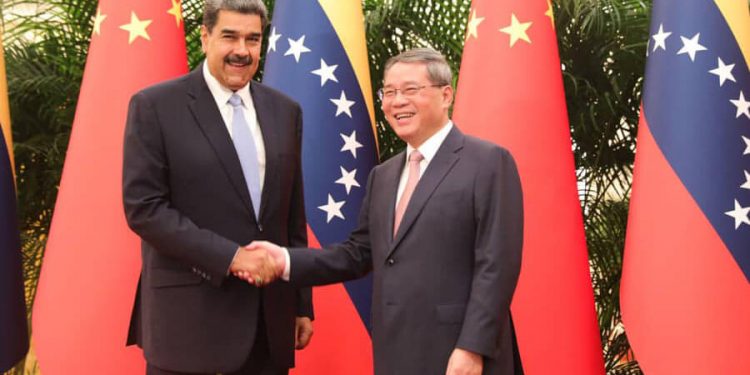 Venezuela y China firman un acuerdo histórico para la exploración espacial